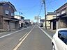 外観：前面道路含む現地写真