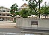 周辺：横越中学校 1955年創立の立中学校。地域の水と農地に囲まれた環境の中にあり、教育目標「進んで学び・協力し合い・粘り強く努力する生徒」を掲げ、地域防災や救命講座など地域と連携した実践的な活動も行って…