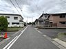 外観：前面道路含む現地写真