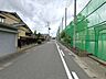 外観：前面道路含む現地写真