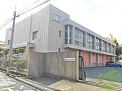 第三中学校 708m