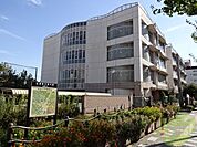 大池小学校 797m