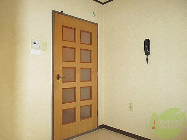 画像9:キッチンの所にもドアがあるので、玄関からも目隠しになります