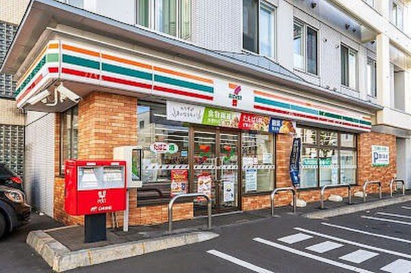 画像19:セブンイレブン札幌北35条店 349m