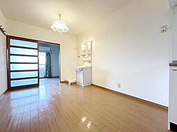 ガイドウェイバス志段味線 ナゴヤドーム前矢田駅 徒歩1分の賃貸マンション 1階1LDKのリビング/ダイニング