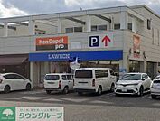 ローソン中村岩塚店 徒歩12分。 890m