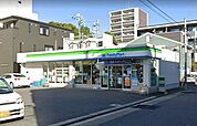 ファミリーマート亀島一丁目店 徒歩2分。 110m
