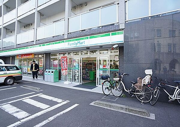 画像23:【コンビニエンスストア】ファミリーマート 大岡二丁目店まで837ｍ