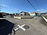 外観：角地ですので２面を道路に囲まれているのは嬉しいですね。