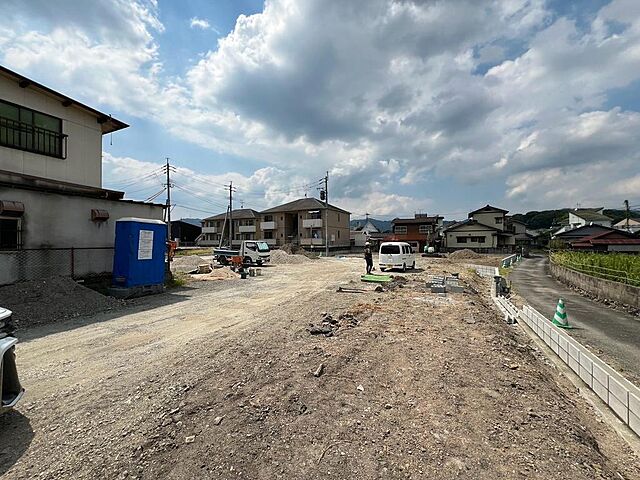 8 / 12