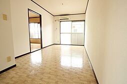 ホワイトビレッジ C棟 202号室 2階2LDKのリビング/ダイニング