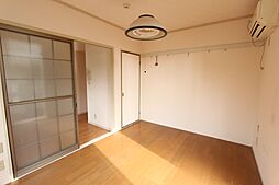 クレール谷本 E棟 101号室 3DKのリビング/ダイニング