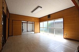 居間