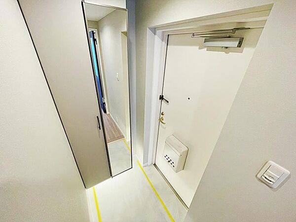 玄関を拡大表示
