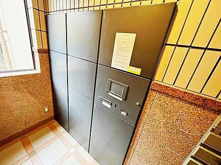 【宅配ボックス】不在時の荷物の受取もできます。