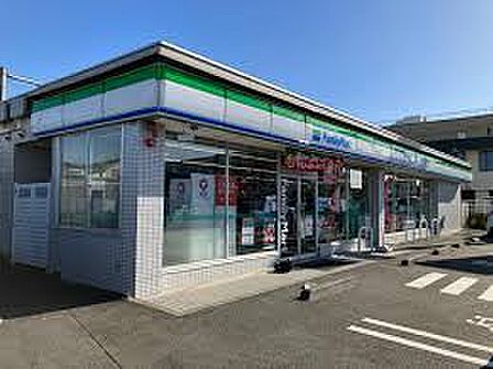 ファミリーマート 相模原鵜野森店 徒歩6分