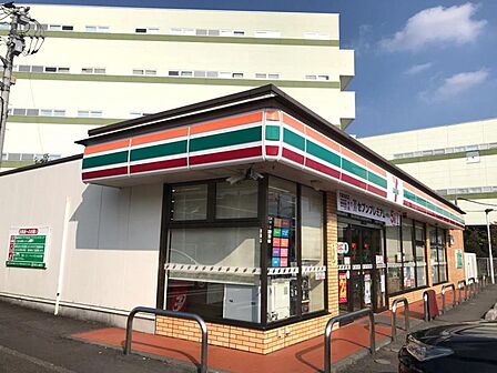 セブン-イレブン 町田小山ヶ丘4丁目店 徒歩4分