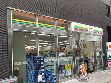 セブン-イレブン 新井中野通り店 徒歩3分