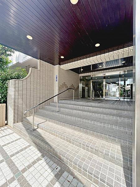 玄関を拡大表示