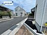外観：前面道路含む現地写真