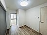 室内：各部屋収納充実しています！季節ものの衣類の整理に便利！