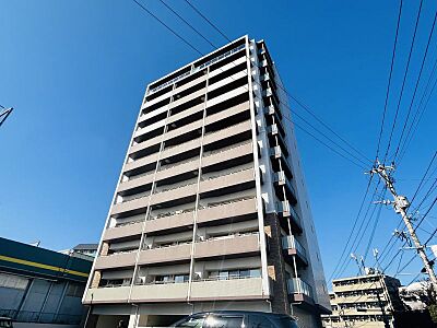 外観：2018年築の築浅マンション登場です♪商業施設も充実しております！