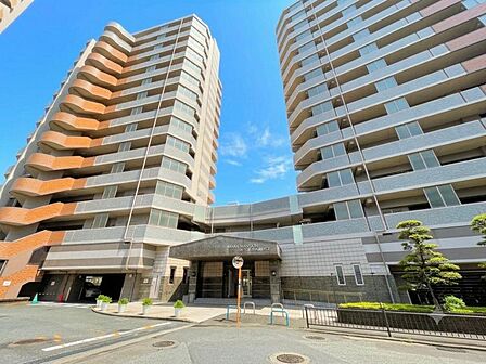 14階建て3階部分の角部屋！ペットと暮らせるマンションです☆彡