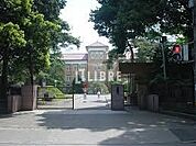 私立津田塾大学 徒歩22分。 1700m