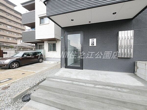 建物エントランス