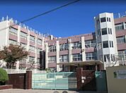 大阪市立墨江丘中学校 704m