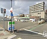 ファミリーマート西成松店 509m