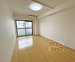 京阪本線 龍谷大前深草駅 徒歩9分の賃貸マンション 4階1Kのリビング/ダイニング