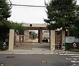 鏡山小学校まで100m