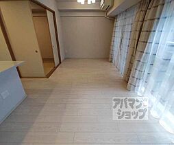 京都市営烏丸線 丸太町駅 徒歩8分の賃貸マンション 2階3LDKのリビング/ダイニング