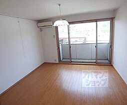 京都地下鉄東西線 石田駅 徒歩6分の賃貸アパート 1階1Kのリビング/ダイニング