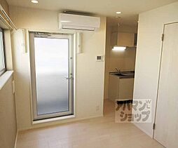 ファンタム椥辻 302 3階ワンルームのリビング/ダイニング