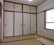 玄関側の和室です・