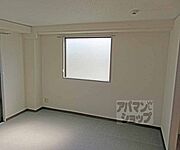 とっても明るいお部屋です