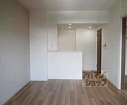 近鉄京都線 上鳥羽口駅 徒歩13分の賃貸マンション 3階2LDKのリビング/ダイニング