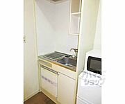 圧迫感の無いキッチンです・・