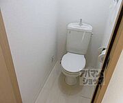 清潔感のあるトイレです