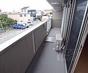 広い東向きバルコニー。