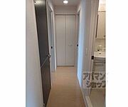 玄関からみたお部屋です・