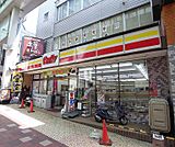 デイリーヤマザキ京阪桃山駅前店まで115m