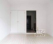 白いお部屋はより広く見えます・