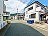 外観：前面道路含む現地写真