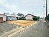 外観：前面道路含む現地写真