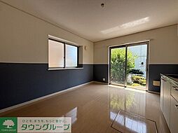 ビューパークII A 1階2DKのリビング/ダイニング