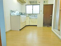 JR中央線 西八王子駅 バス20分 慈根寺下車 徒歩5分の賃貸マンション 1階3DKのリビング/ダイニング