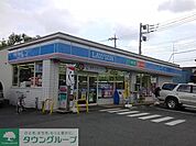 ローソンあきる野瀬戸岡店 徒歩5分。コンビニ 400m